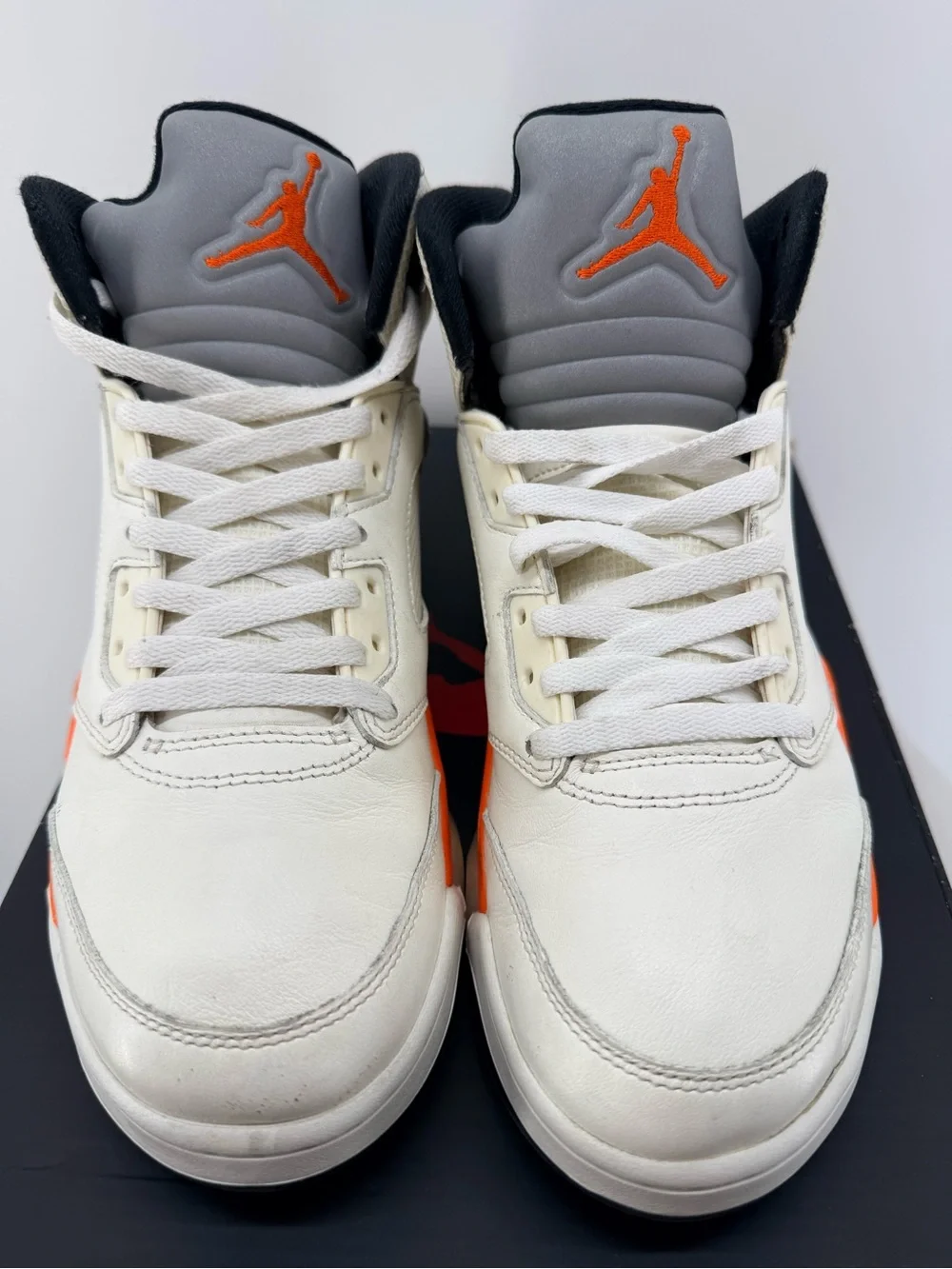 Jordan clean white
